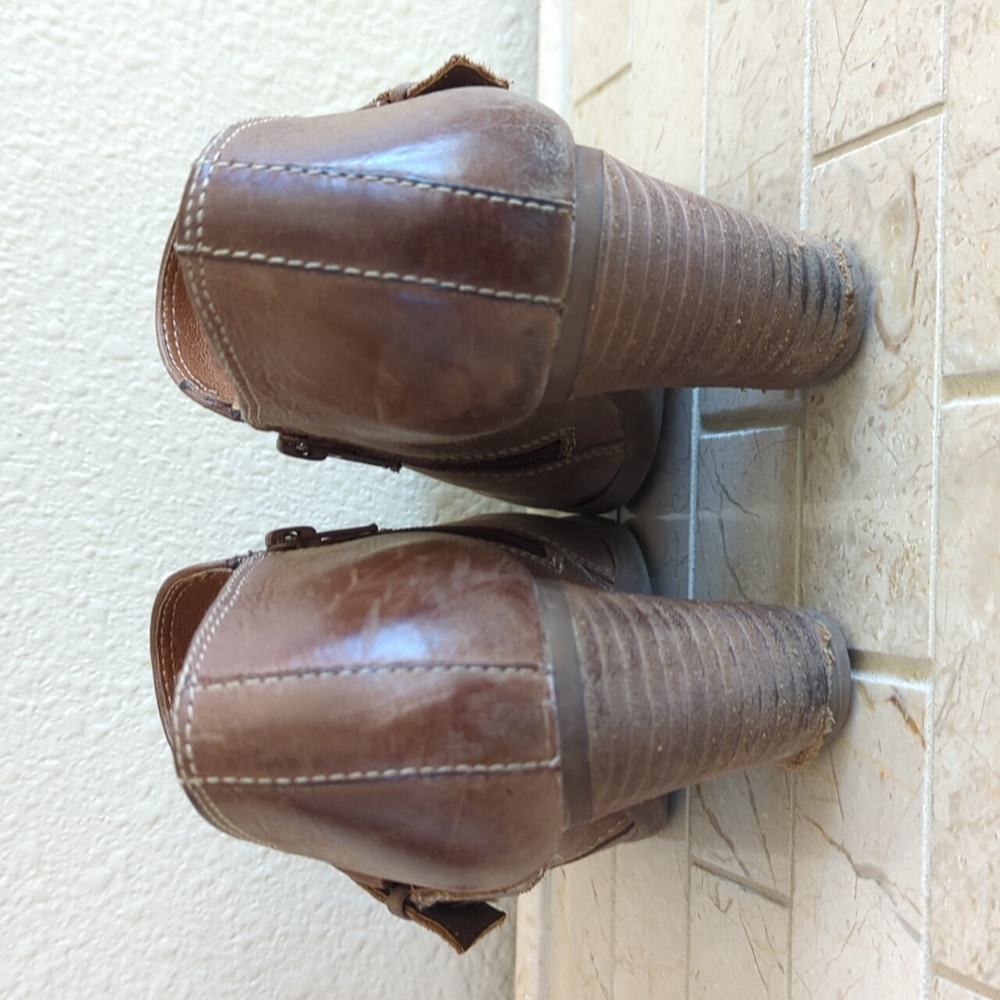 Soft Ankle Boots - Picture 5 of 7